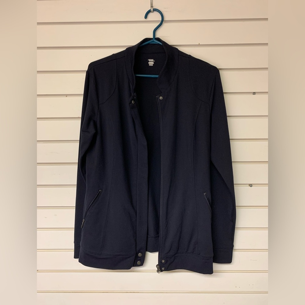 Women’s navy zipper jacket